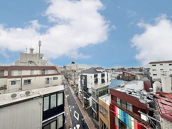 眺望や窓からの景色が良いと、家で過ごす時間も快適です。