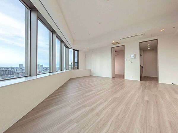 落ち着いた雰囲気に包まれて、伸びやかな空間。