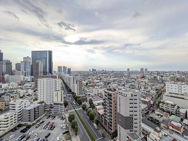 陽当たり・通風・開放感に恵まれた環境です。