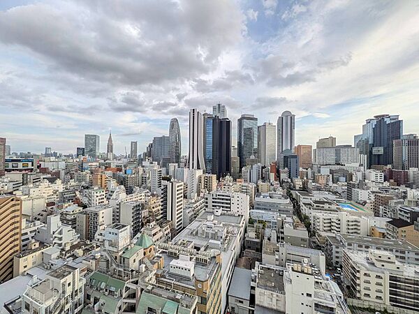眺望や窓からの景色が良いと、家で過ごす時間も快適です。