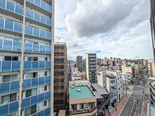 陽当たり・通風・開放感に恵まれた環境です。