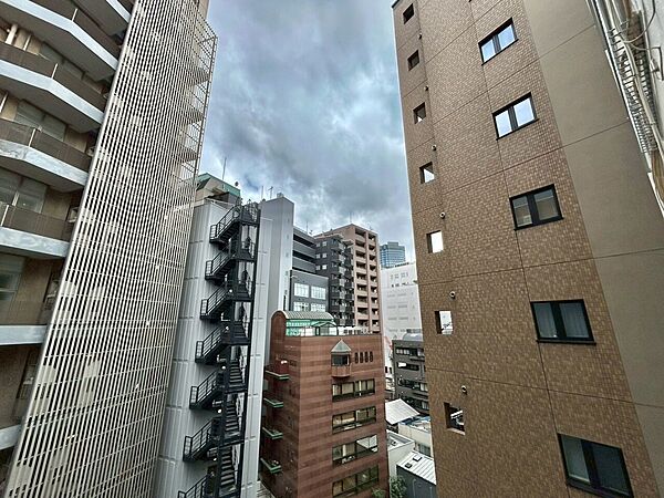 眺望や窓からの景色が良いと、家で過ごす時間も快適です。