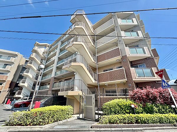 apartment 埼玉県熊谷市曙町３丁目5-1
地図を見る