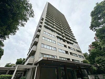 外観:飽きのこないシンプルモダンな外観です。 外観:飽きのこないシンプルモダンな外観です。
