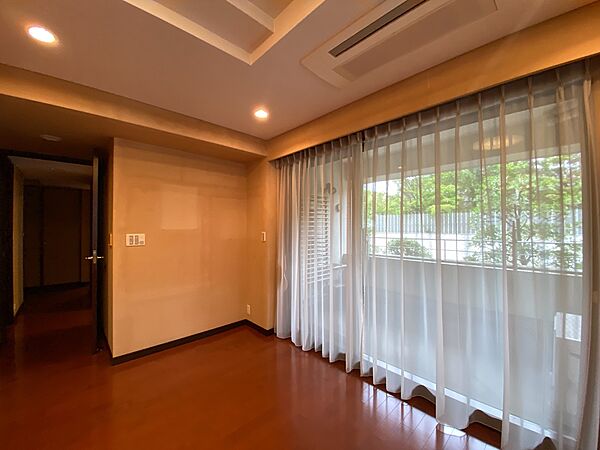 シンプルな内装と偏り過ぎないデザインで統一しました。