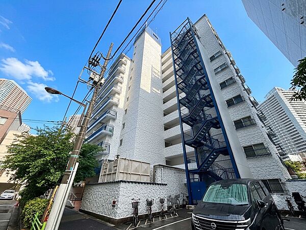 忙しく過ぎゆく日常を置き去るほど、ゆったりした時間が流れる住環境。