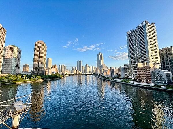 眺望や窓からの景色が良いと、家で過ごす時間も快適です。