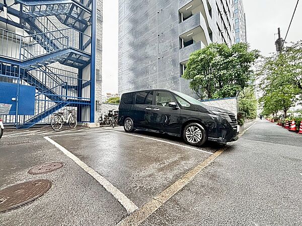 駐車スペースが嬉しいですね。※空き状況は都度ご確認下さい。