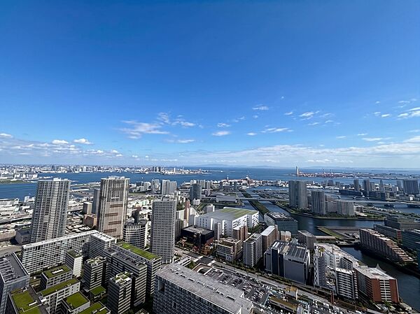 陽当たり・通風・開放感に恵まれた環境です。※CG加工により晴天にしています。