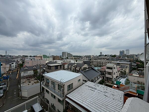 眺望や窓からの景色が良いと、家で過ごす時間も快適です。