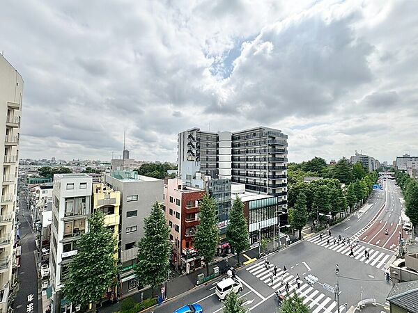 眺望や窓からの景色が良いと、家で過ごす時間も快適です。