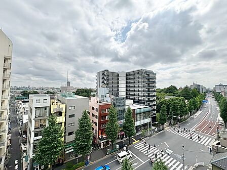眺望や窓からの景色が良いと、家で過ごす時間も快適です。