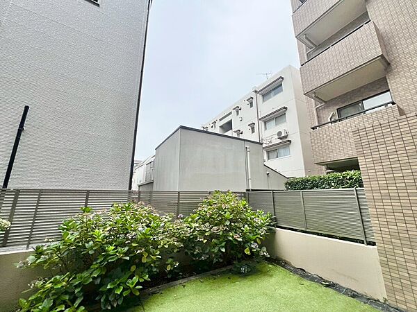 陽当たり・通風・開放感に恵まれた環境です。