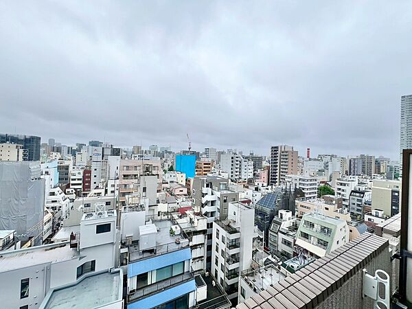 陽当たり・通風・開放感に恵まれた環境です。