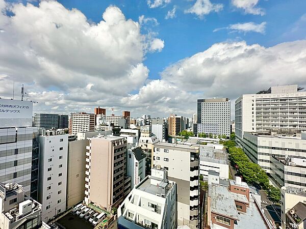 眺望や窓からの景色が良いと、家で過ごす時間も快適です。
