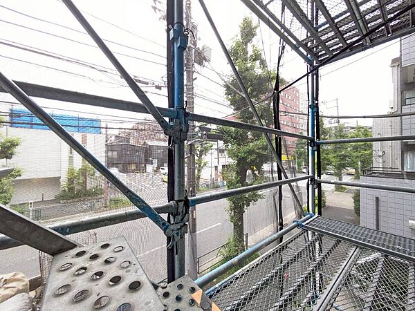 陽当たり・通風・開放感に恵まれた環境です。