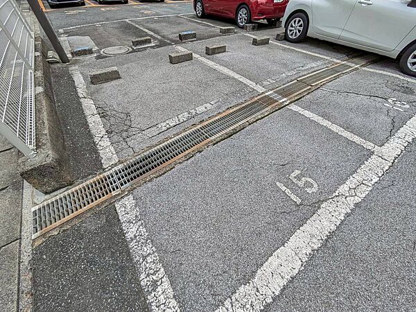 駐車スペースが嬉しいですね。※空き状況は都度ご確認下さい。