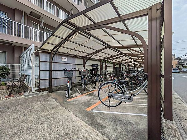 駐輪場も綺麗に整頓されています。※空き状況は都度ご確認下さい。