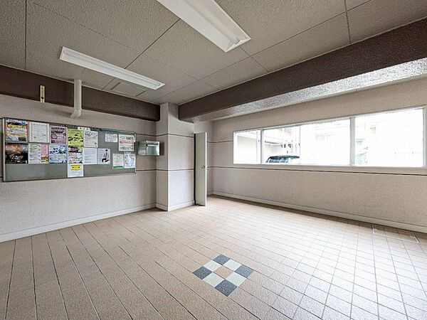 館内は静寂な中が保たれており、管理が行き届いている印象を受けました。