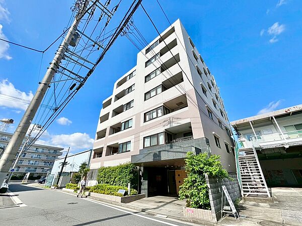 忙しく過ぎゆく日常を置き去るほど、ゆったりした時間が流れる住環境。