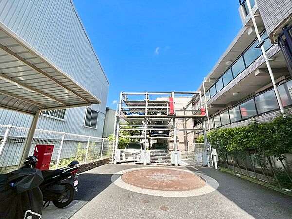 駐車スペースが嬉しいですね。※空き状況は都度ご確認下さい。