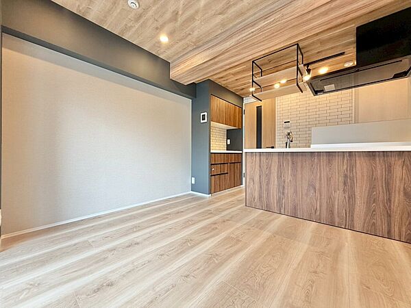 伸びやかな空間のなかで、ゆったりとしたひとときを過ごせます。