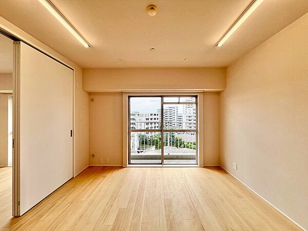 通風・採光に優れ、心地よい光と風が溢れています。