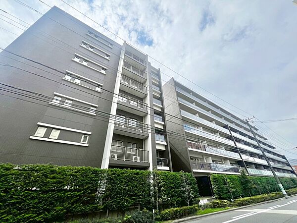 忙しく過ぎゆく日常を置き去るほど、ゆったりした時間が流れる住環境。