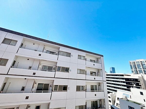 眺望や窓からの景色が良いと、家で過ごす時間も快適です。※CG加工により晴天にしています。