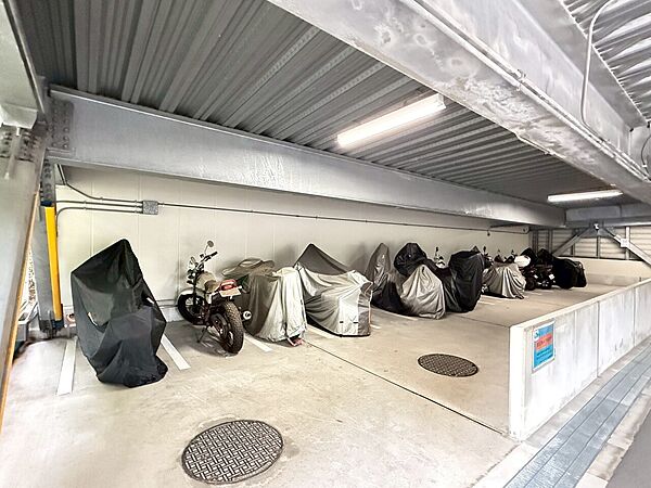 バイク置き場もございます。※空き状況は都度ご確認下さい。