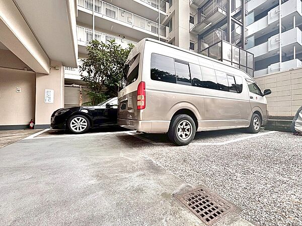 駐車スペースが嬉しいですね。※空き状況は都度ご確認下さい。