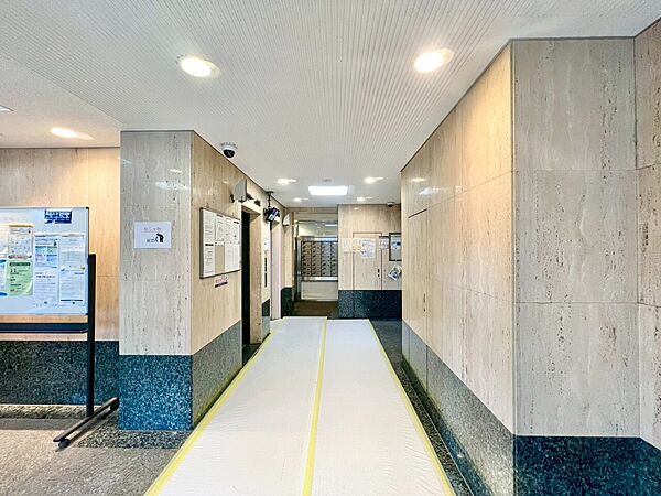 館内は静寂な中が保たれており、管理が行き届いている印象を受けました。