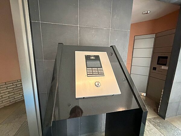 オートロックついていますので、セキュリティ面でも安心です。