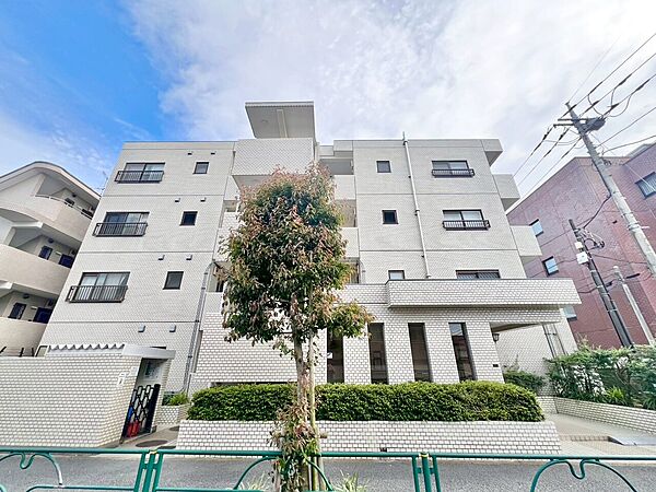 忙しく過ぎゆく日常を置き去るほど、ゆったりした時間が流れる住環境。