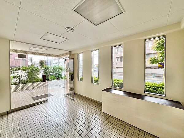 館内は静寂な中が保たれており、管理が行き届いている印象を受けました。