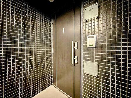 清潔感のある落ち着いた雰囲気の玄関です。
