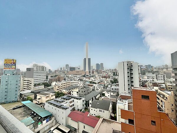 陽当たり・通風・開放感に恵まれた環境です。