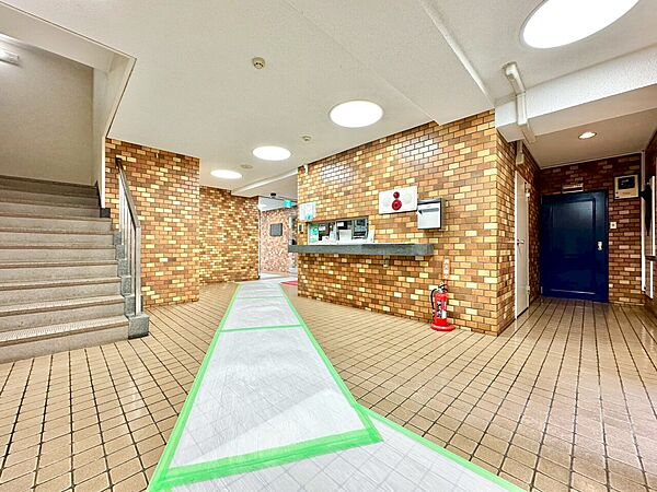 館内は静寂な中が保たれており、管理が行き届いている印象を受けました。