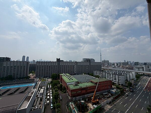 眺望や窓からの景色が良いと、家で過ごす時間も快適です。