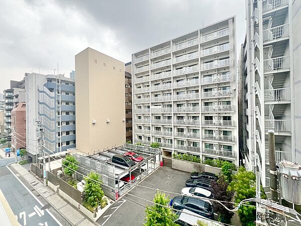 眺望や窓からの景色が良いと、家で過ごす時間も快適です。
