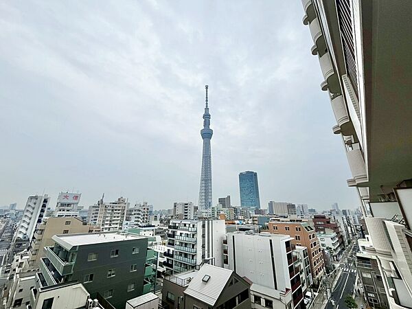 陽当たり・通風・開放感に恵まれた環境です。