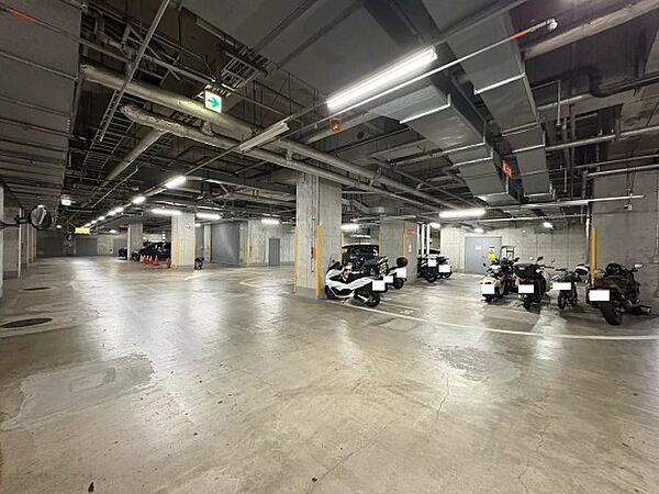 駐車スペースが嬉しいですね。※空き状況は都度ご確認下さい。