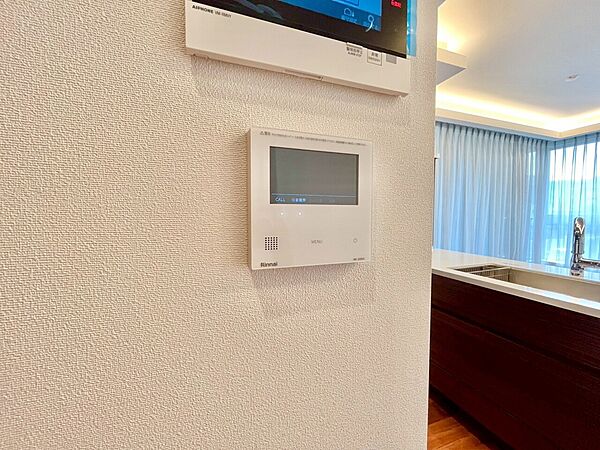 見やすい画面で操作しやすい給湯パネル。