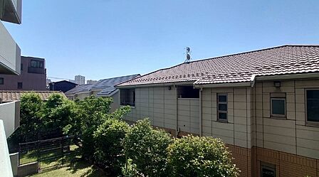 陽当たり・通風・開放感に恵まれた環境です。