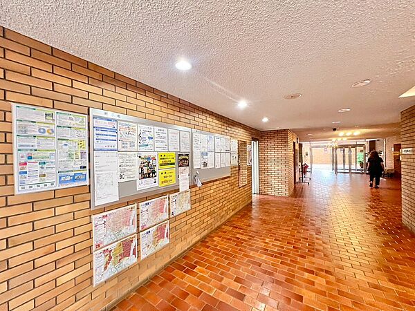 館内は静寂な中が保たれており、管理が行き届いている印象を受けました。