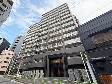 飽きのこないシンプルモダンな外観です。