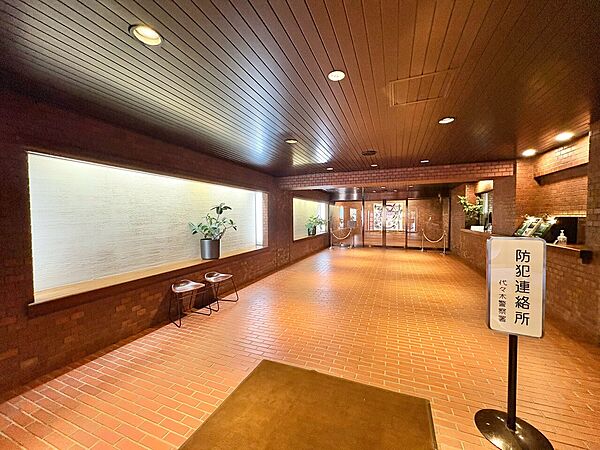 館内は静寂な中が保たれており、管理が行き届いている印象を受けました。