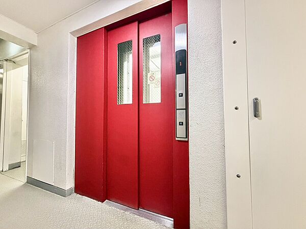 エレベーター完備のため荷物が多くなっても安心。