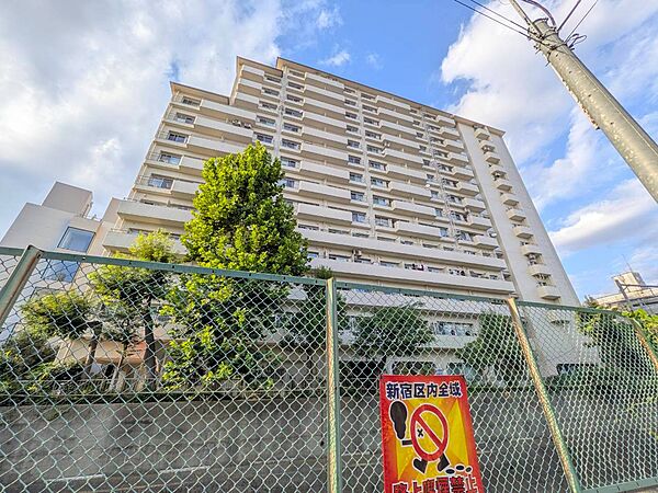 忙しく過ぎゆく日常を置き去るほど、ゆったりした時間が流れる住環境。
