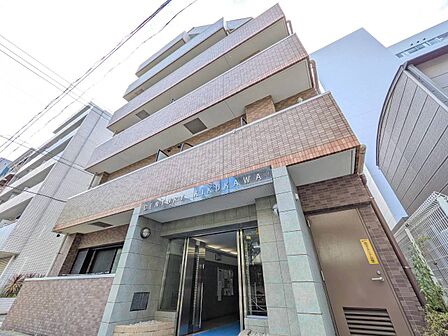 飽きのこないシンプルモダンな外観です。